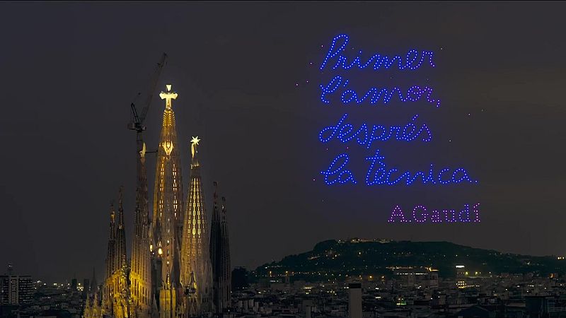 L'Entrellat - Igor Cortadellas: "El moment m�s complicat de l'espectacle a la Sagrada Fam�lia era veure si la gent hi connectava" - L'Entrellat | Escoltar