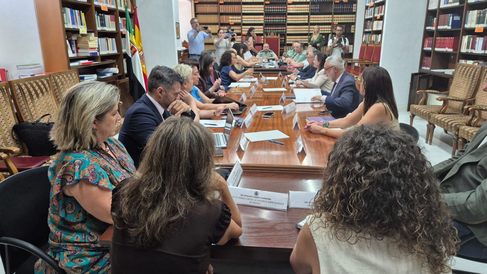 2.781 casos de violencia de género activos en Extremadura - Escuchar ahora