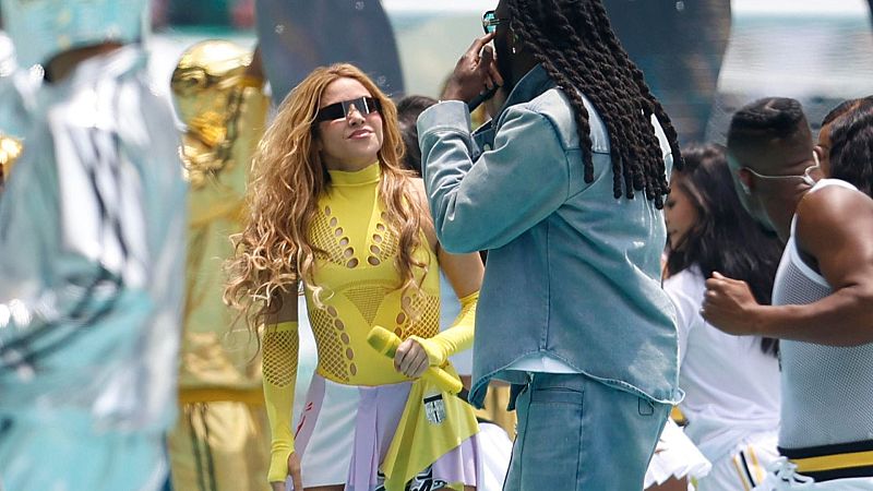 L'Entrellat - Laura Fa desvela si va actuar la doble de Shakira - L'Entrellat | Escoltar
