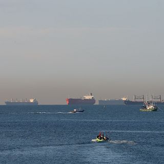 La posible reapertura de Ormuz calma las aguas del estrecho