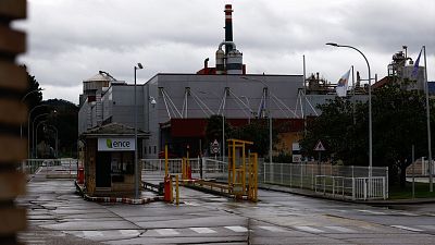 Seguimiento del cien por cien en la primera jornada de huelga en ENCE - Asturias Informativos | Escuchar