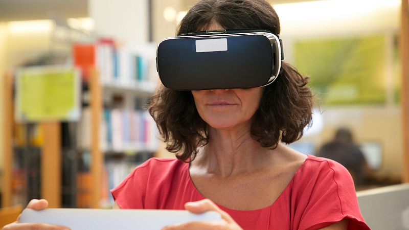 Segona hora: Posem el Zoom a la lectura i la intel�lig�ncia artificial - Xavif�rnia | Escoltar