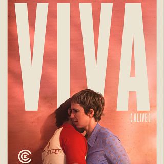 Aina Clotet i Valentina Viso presenten "VIVA". El 19 de juliol al cinema!