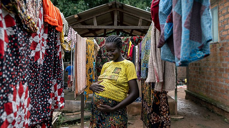 Être enceinte met la vie des femmes en danger - Émission en français | Écouter