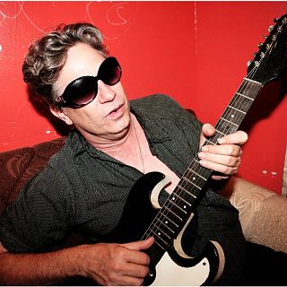 Dex Romweber; visceral, melancólico, auténtico