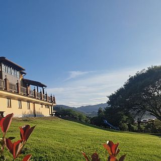 Descanso y naturaleza en la costa central de Asturias