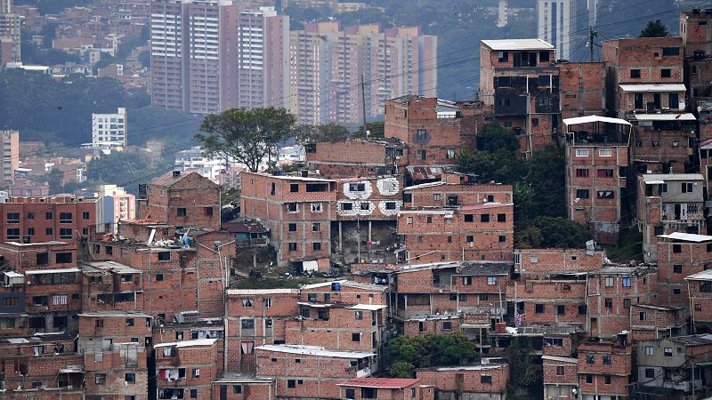 Marcela Eslava: "La situación fiscal de Colombia por el déficit y la deuda es bastante crítica" - Escuchar ahora