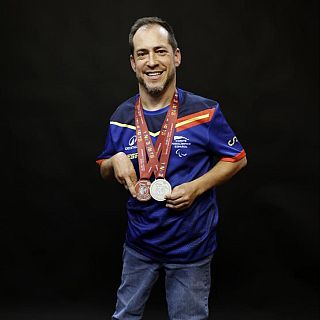 El Langui, músico, actor, cineasta y ahora... campeón de boccia