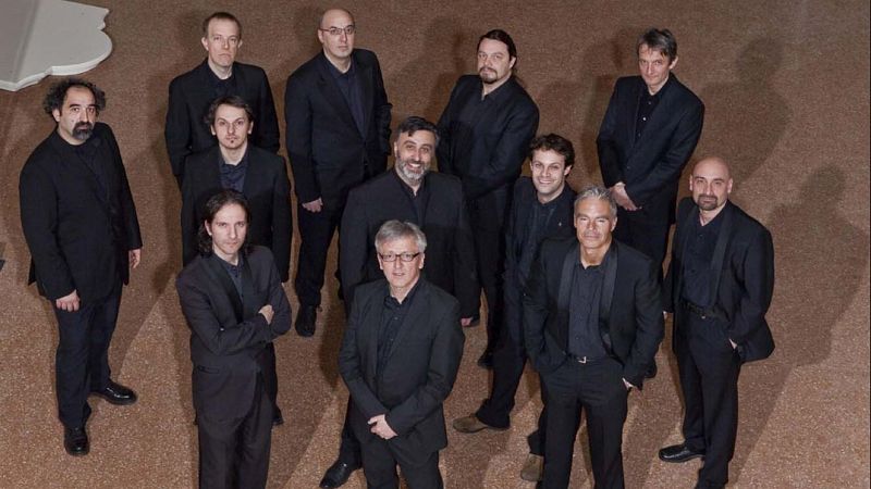 Fila cero - M�sica para la coronaci�n imperial de Carlos V por el Ensemble Odhecaton - 21/06/26 - Fila cero | Escuchar