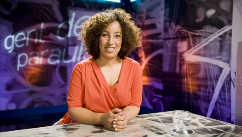 L'Entrellat - Najat el Hachmi: "Soc filla d'una dona analfabeta que �s una gran narradora" - L'Entrellat | Escoltar