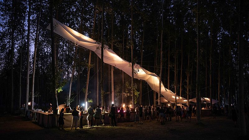 L'Entrellat - Festival Rizomes, recomanacions culturals per Sant Joan amb Albert Fernández i descobreix el petard que ets amb Mallafré - L'Entrellat | Escoltar