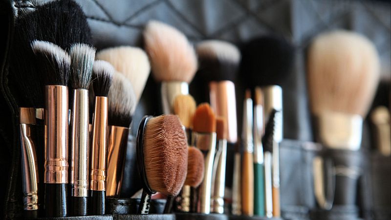 Las cuñas de RNE -  Historia del maquillaje: belleza, espiritualidad y mucho cine, en 'Memoria de delfín' - escuchar ahora