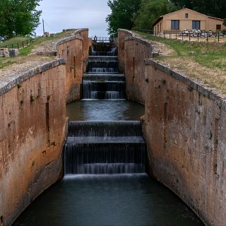 Ruta por Palencia, canal y camino en Tierra de Campos