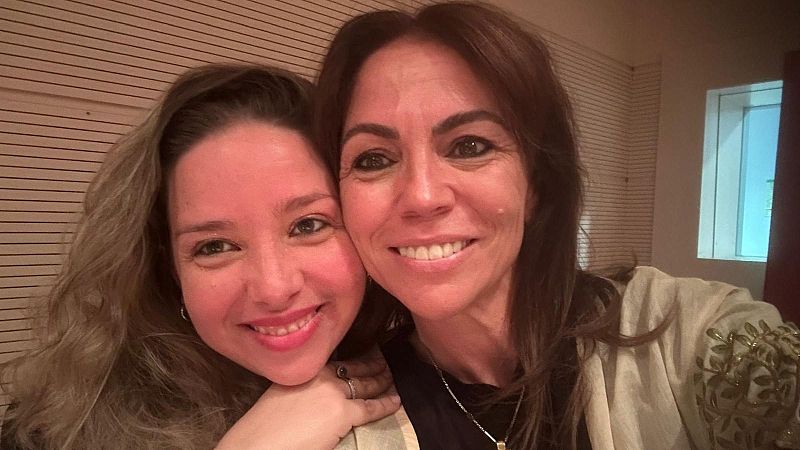 Libros de arena - Elaine Madruga y 'La piel Hembra' - Escuchar ahora