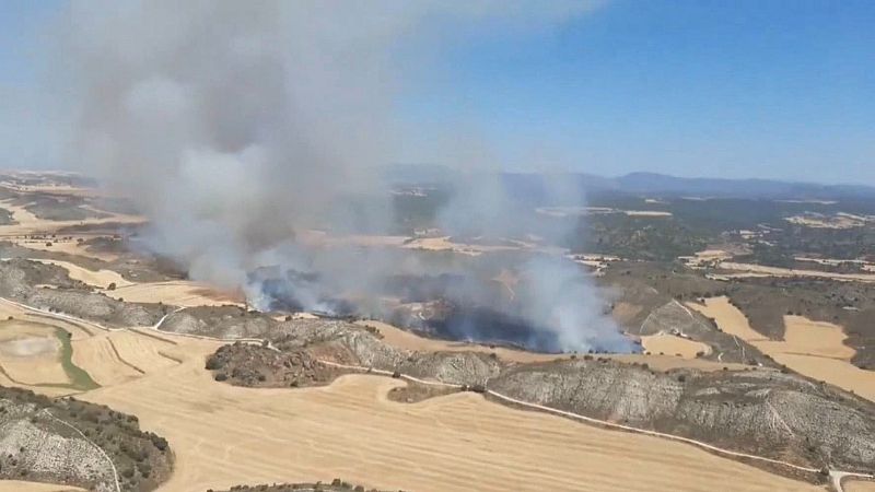 El mat� de R�dio 4 - Alcaldes de la Franja de Ponent: "L'incendi �s molt violent, continua fora de control i tenim pobles evacuats" - El mat� de R�dio 4 | Escoltar