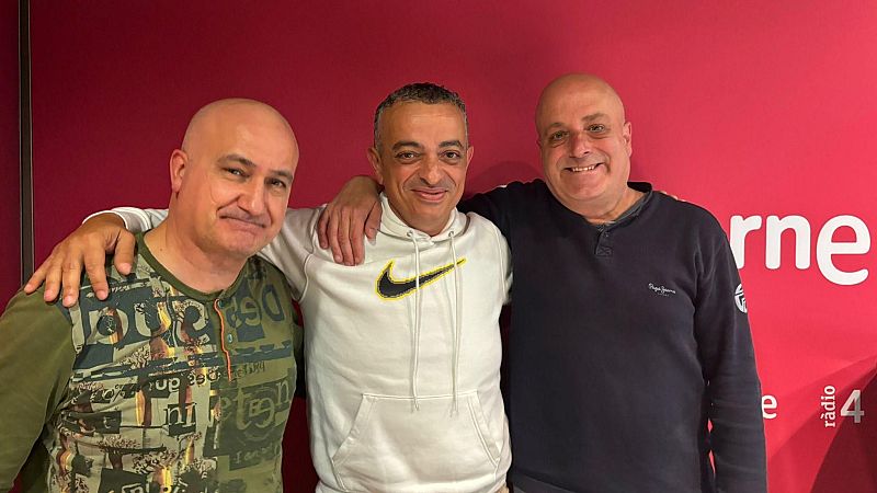 El mat� de R�dio 4 - Tito �lvarez, portaveu d'�lite Taxi, a la zona dels terratr�mols: "He tornat a n�ixer" - El mat� de R�dio 4 | Escuchar