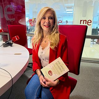 Concha Calleja: "El rey Carlos III tiene rasgos psicopáticos"