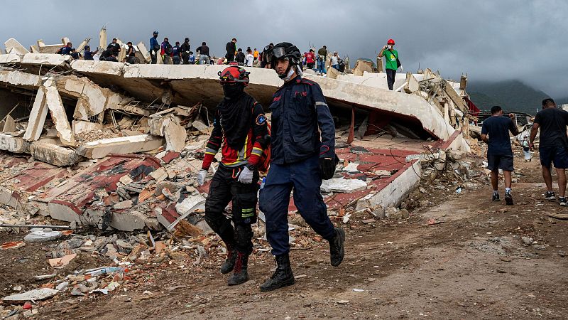 Crónica internacional - En Venezuela, los equipos de rescate mantienen la búsqueda de supervivientes bajo los escombros, pese al tiempo transcurrido - Escuchar ahora