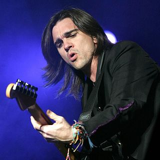 Juanes, "La camisa negra"