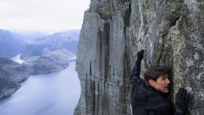 Bon dia i bona sort - Ares Teixid� repassa la traject�ria de Tom Cruise en el dia del seu aniversari - Bon dia i bona sort | Escoltar