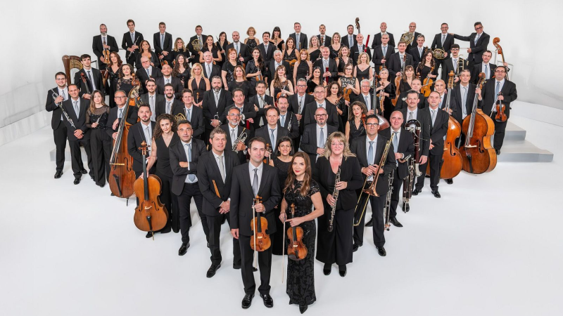 Parlem amb Ra�l Benavent, membre de l?Orquestra i Cor de RTVE i director assistent, que aquest dissabte arriben a l?Auditori F�rum de Barcelona per omplir-lo amb un concert molt especial. - Xavif�rnia | Escoltar