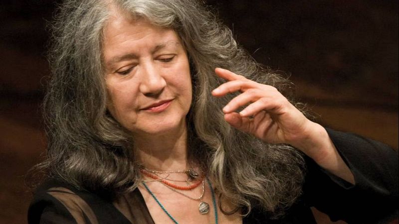Int�rpretes con may�sculas - Martha Argerich: fuego, instinto y genio - 04/07/26 - Int�rpretes con may�sculas | Escuchar