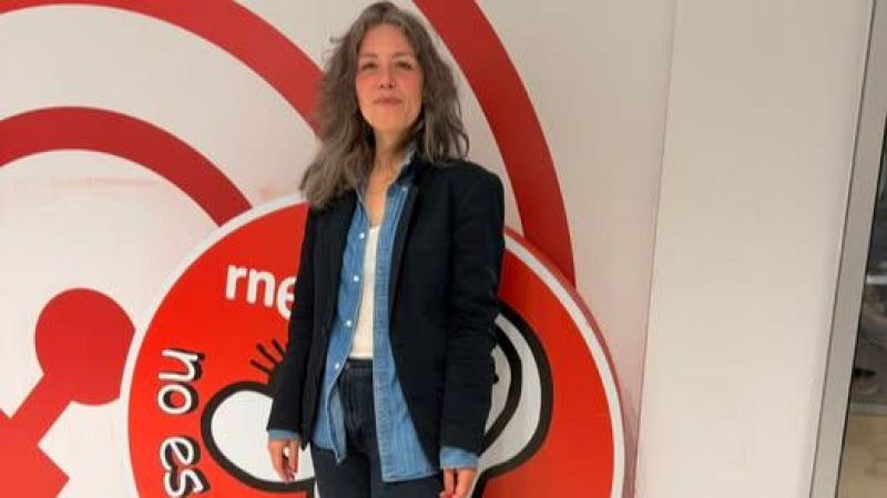 No es un día cualquiera - Postecnocracia con Marta Peirano: ¿cómo soportar el calor sin aire acondicionado? | Escuchar