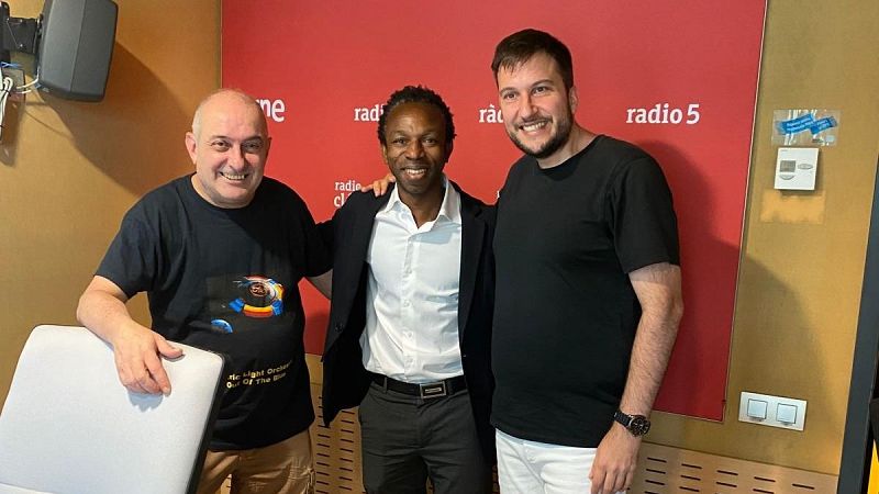 Se7 de Cultura: "Viatge al pais dels blancs" - S�n 4 dies | Escuchar