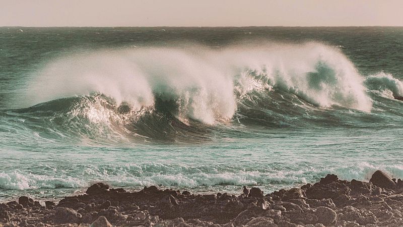 Vistas al mar I - El secreto de las olas - 06/07/26 - Vistas al mar | Escuchar