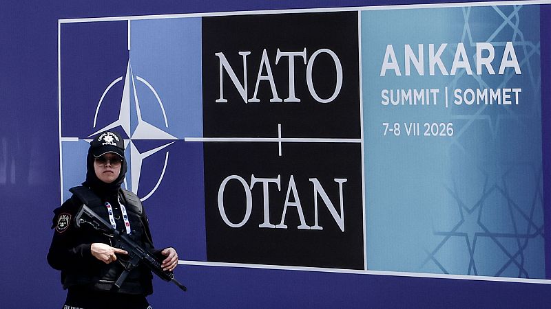 Crónica internacional -  Los líderes de la OTAN inician en Ankara su cumbre anual - Escuchar ahora