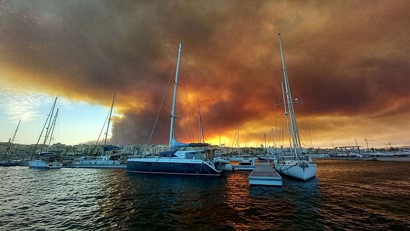Al menos 12 personas fallecidas en el incendio en Los Gallardos - Mediodía en RNE | Escuchar