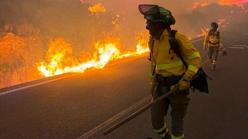 Plataforma de Bomberos Forestales: "Los incendios son cada vez más voraces" - Las mañanas de RNE | Escuchar
