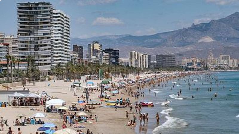 1987: la moda del verano y la playa - Crónica de España | Escuchar