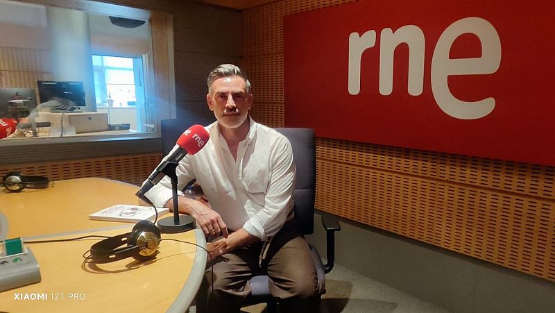Educar para la paz - 'Todos los besos que no te di' con Carlos Ávila Martín - 11/07/26 - Escuchar ahora