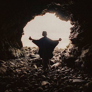 Rocas, cuevas y acantilados