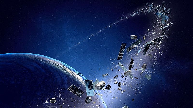 Iker Mons supera a la ficció: L'eclipsi i la xatarra espaial - Són 4 dies | Escuchar