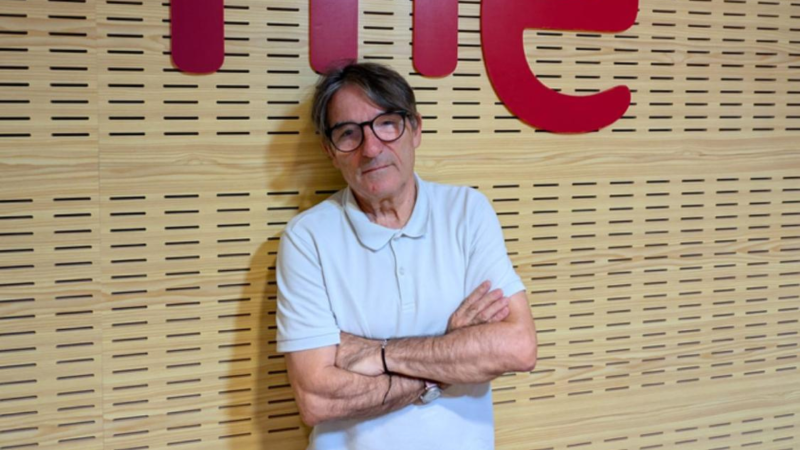 El ojo crítico - El viaje al fin del mundo y a los "no lugares" de Javier Tolentino - 12/07/26 - El ojo crítico | Escuchar