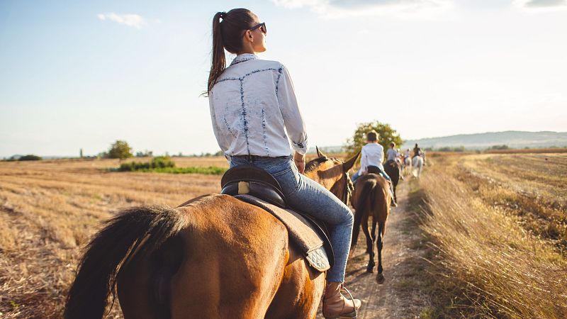 Turismo ecuestre, una experiencia emocional y única - En clave Turismo | Escuchar