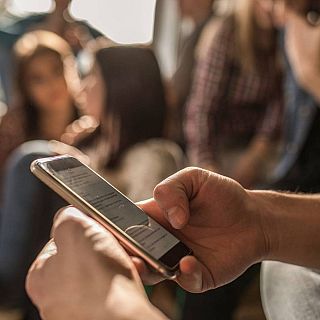 Los peligros de los asistentes de IA en WhatsApp