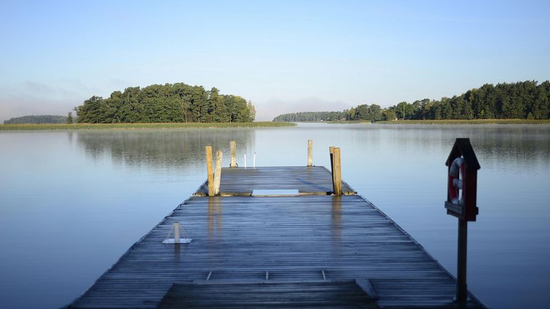 Reflejos en el agua I - Un pastel y una canci�n rusa - 14/07/26 - Reflejos en el agua | Escuchar