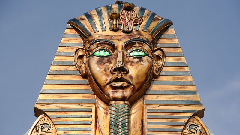 Regreso al presente - "Cleopatra" - 18/07/26 - Escuchar ahora