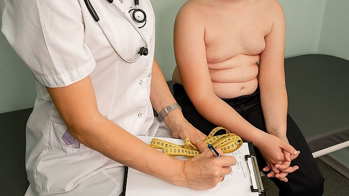 Mejora, lentamente, la tasa de obesidad infantil en España - Marca España