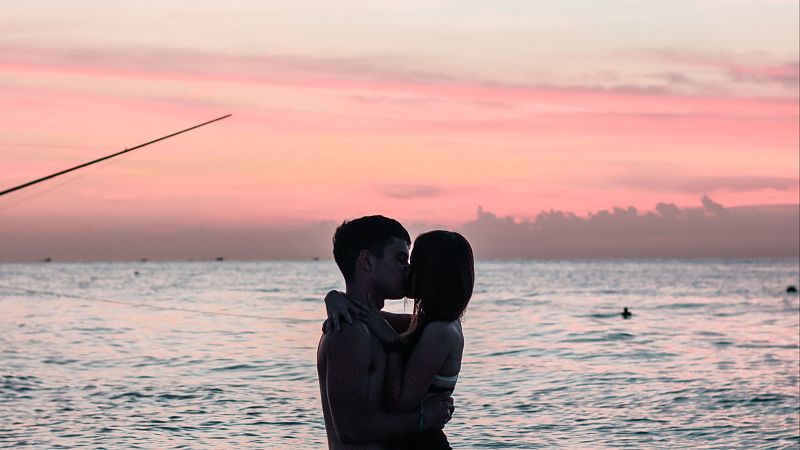 El mat� de R�dio 4 - Quines s�n les fantasies sexuals m�s habituals a l'estiu? - El mat� de R�dio 4 | Escoltar