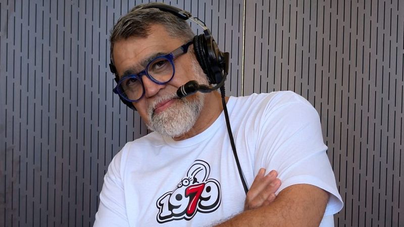 No es un día cualquiera - Tertulia de maduritos interesantes y despedida especial | Escuchar