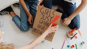 Pat Illa desmunta mites i analitza els reptes del feminisme actual