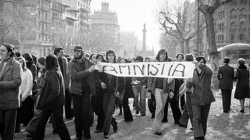 El mat� de R�dio4 - Edici� Estiu - Mig segle del dret de reuni�: qu� va canviar aquella reforma hist�rica? - El mat� de R�dio 4 | Escoltar