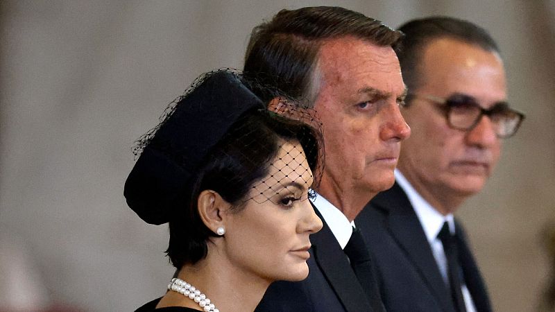 Hora América - La guerra interna en la familia Bolsonaro - 21/07/2026 - Hora América | Escuchar
