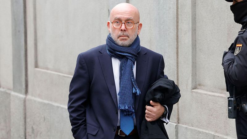 Boye, abogado de Puigdemont: "No entendemos por qué el TC va a este ritmo" - Las mañanas de RNE | Escuchar