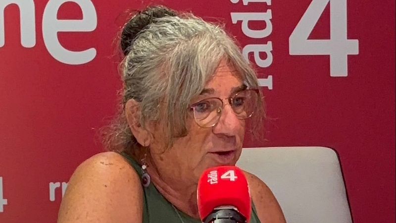 Adele Miravet comparteix la seva hist�ria de transici� i autenticitat als 55 anys - El mat� de R�dio 4 | Escoltar