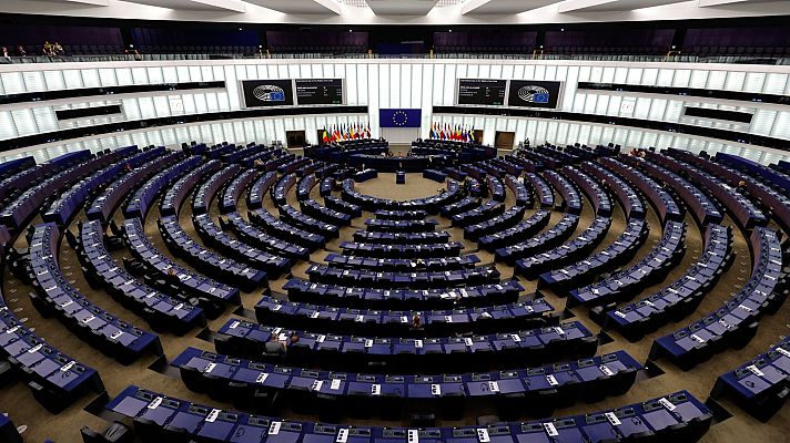 Fin de curso político en la UE con Leire Pajín y Elena Nevado - Europa abierta | Escuchar